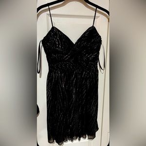 GORGEOUS PROM DRESS!!! Hailey Logan by Adrianna Papell. Size 3/4